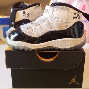 Jordan 11 retro Size 5c
